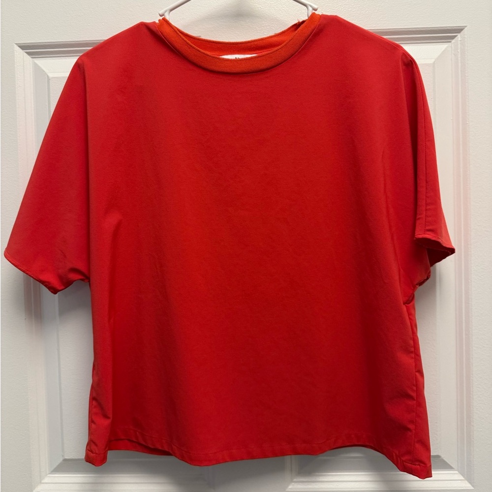 Banana Republic Sport Top in Red - Size Small